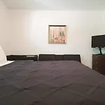 A4 - Endless Summer Rentals - Downtown Apartment Near Park, Ports, And Beach