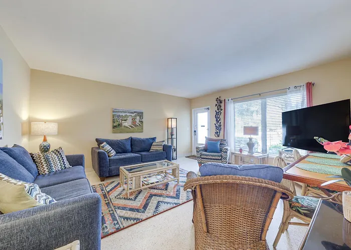 Ft Lauderdale Apt With Pool - 1 Mi To Beach Access!