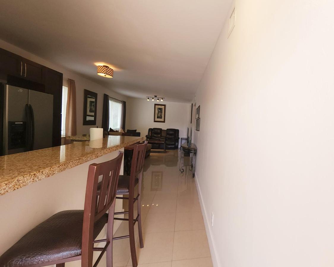 A4 - Endless Summer - Downtown Near Park, Ports, And Beach * Fort Lauderdale