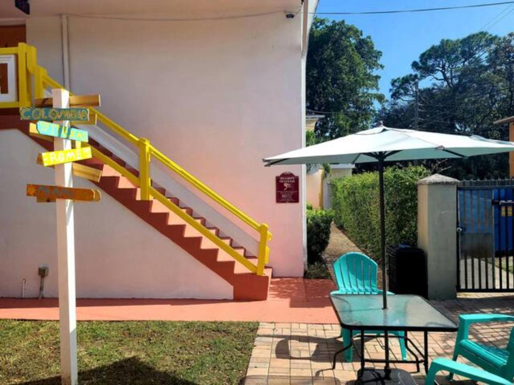 A4 - Endless Summer - Downtown Near Park, Ports, And Beach Apartment