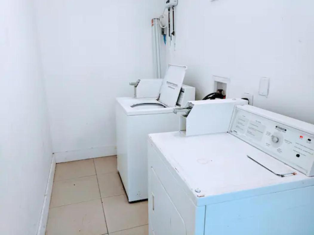 A4 - Endless Summer - Downtown Near Park, Ports, And Beach Apartment *
