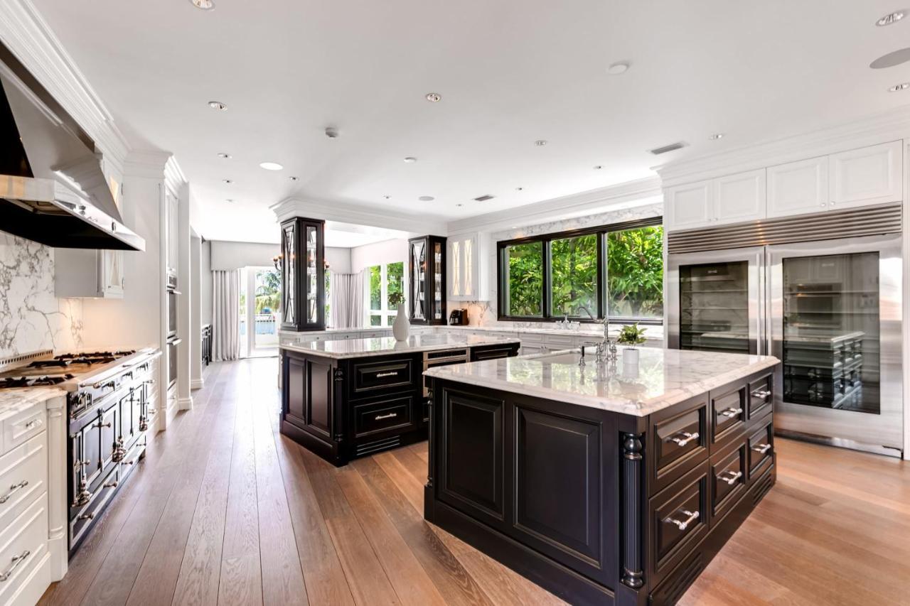 Casa de férias Incredible 9 Bedroom 11 Bath Idlewyld Mansion Fort Lauderdale