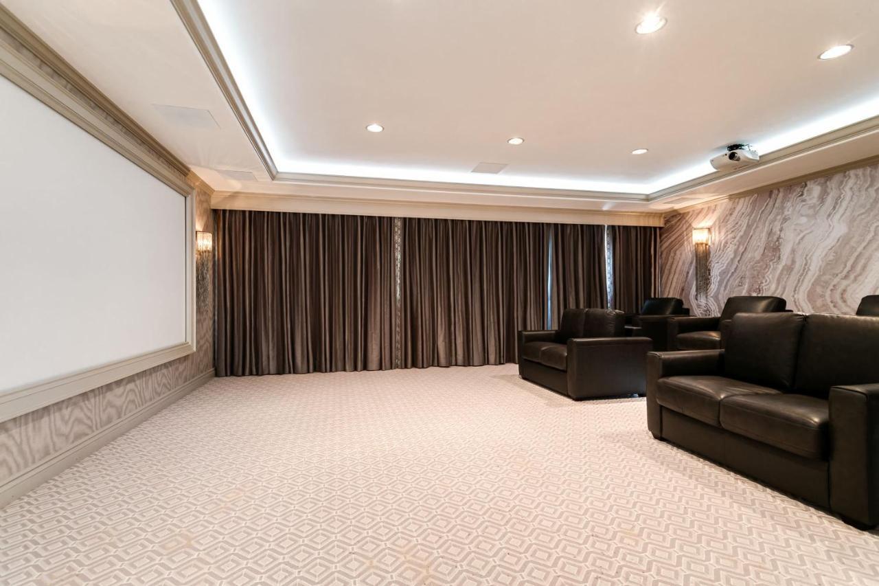 Incredible 9 Bedroom 11 Bath Idlewyld Mansion *