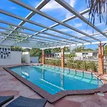 Crush\'S Waterfront Oasis Home With Private Pool Home