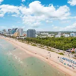 The Purple Pelican Beachfront With Ocean Balcony Unit 4