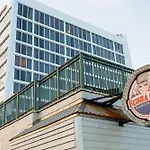 Courtyard By Marriott Fort Lauderdale Beach