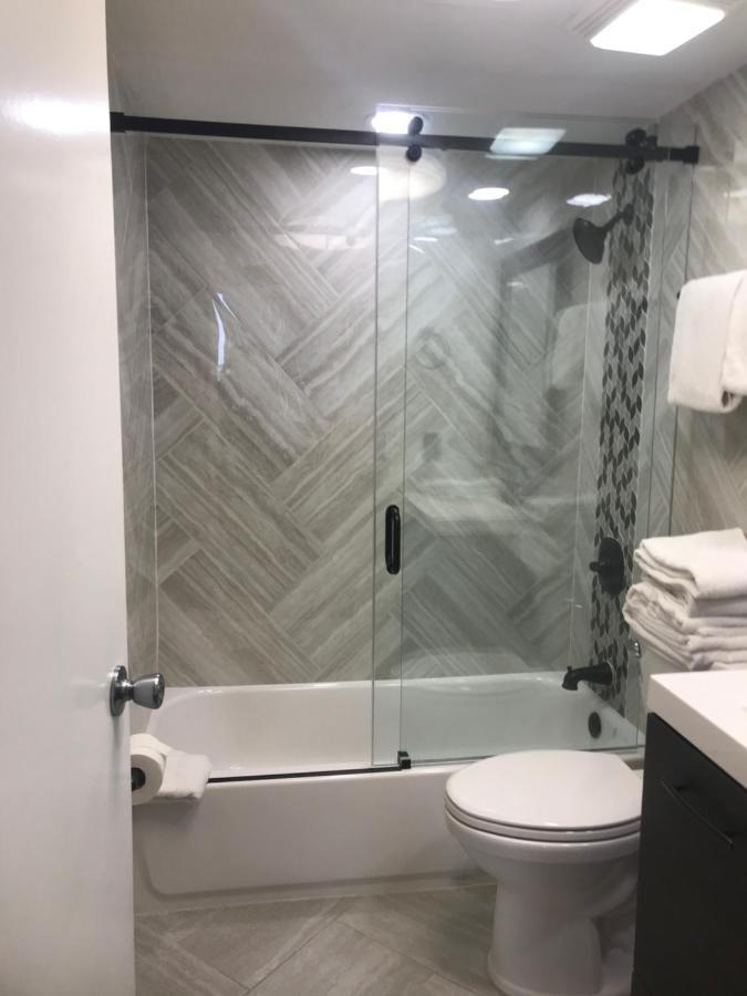 Oceanview Resort: Lauderdale Beachfront Corner Aparthotel *