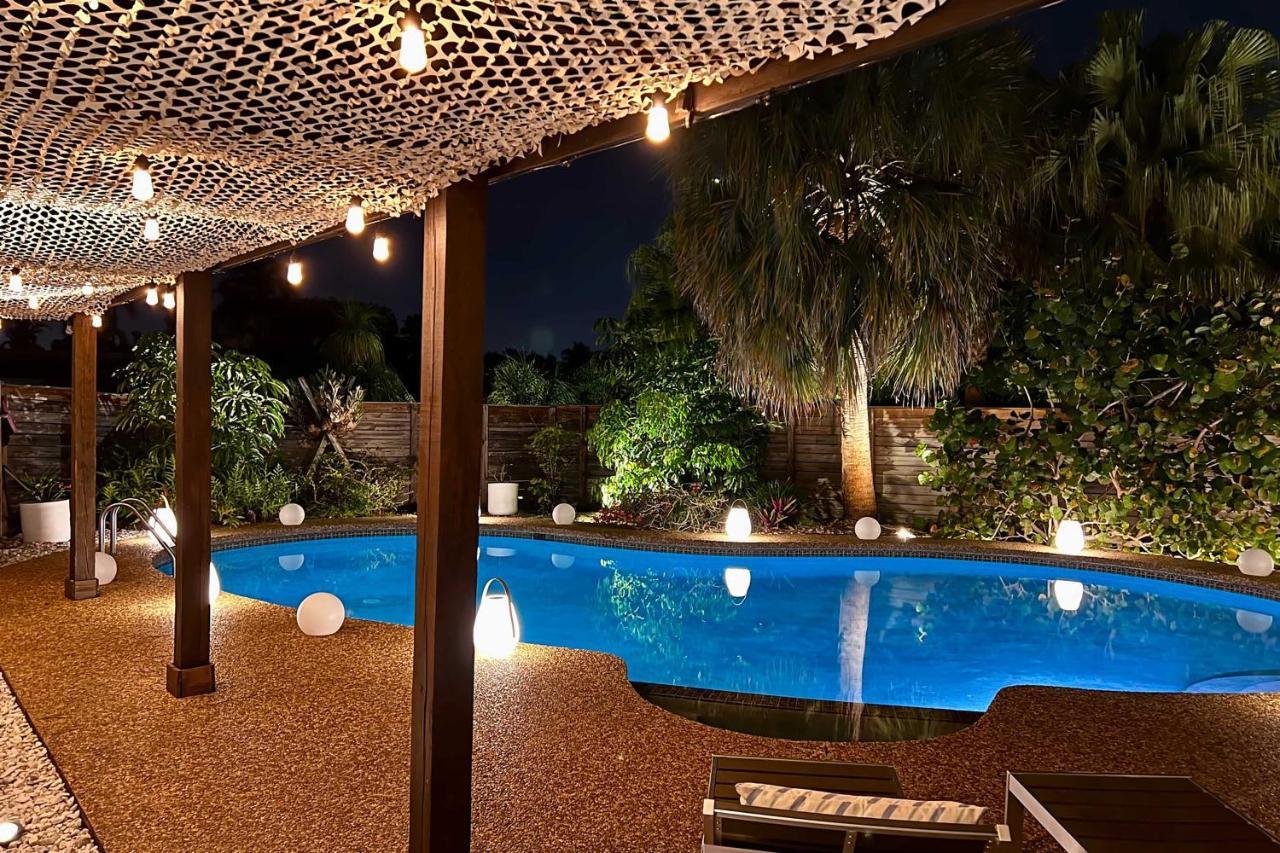 Updated And Private Oakland Park Gem About 2 Mi To *