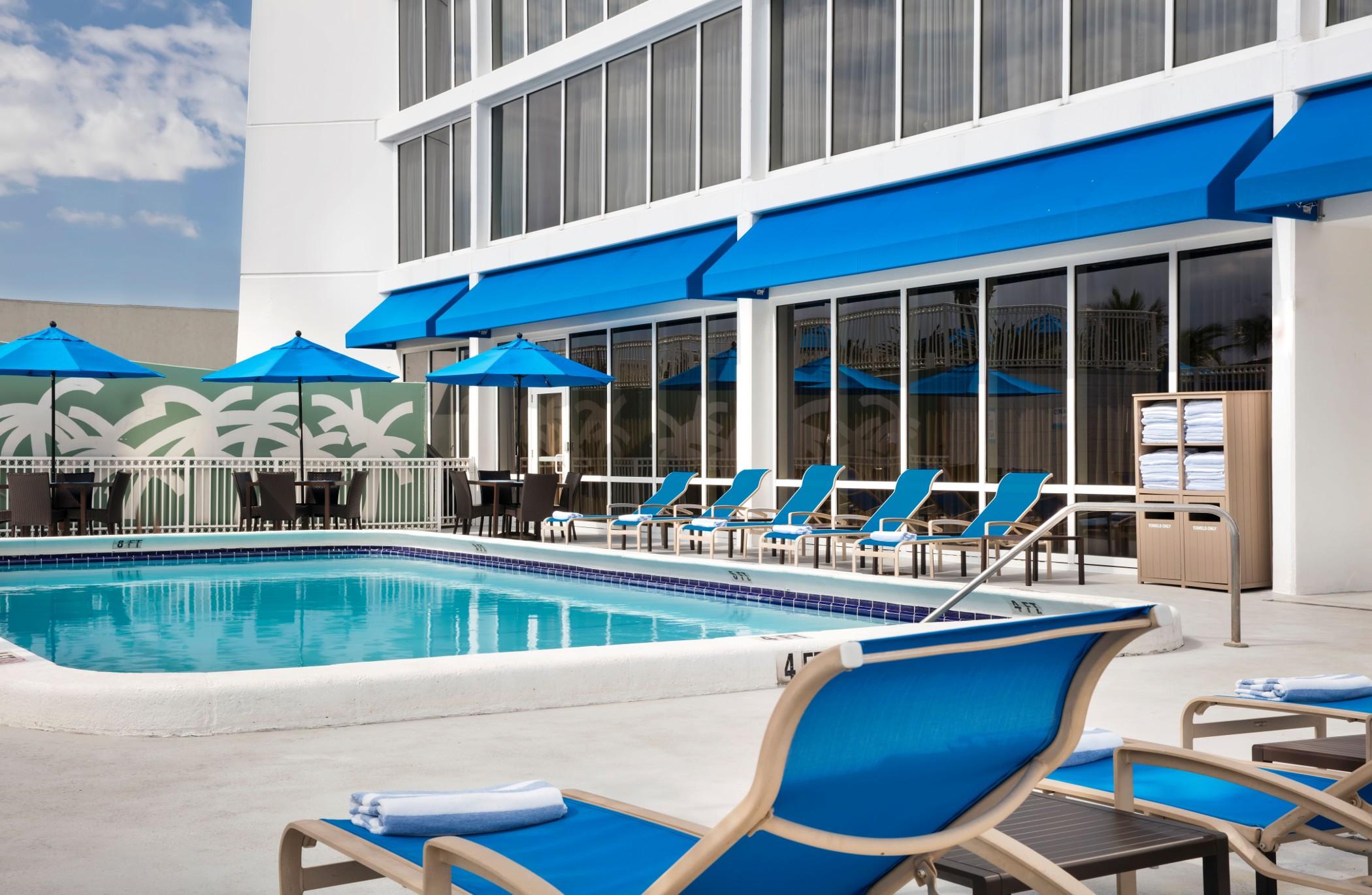 Courtyard By Marriott Lauderdale 3*
