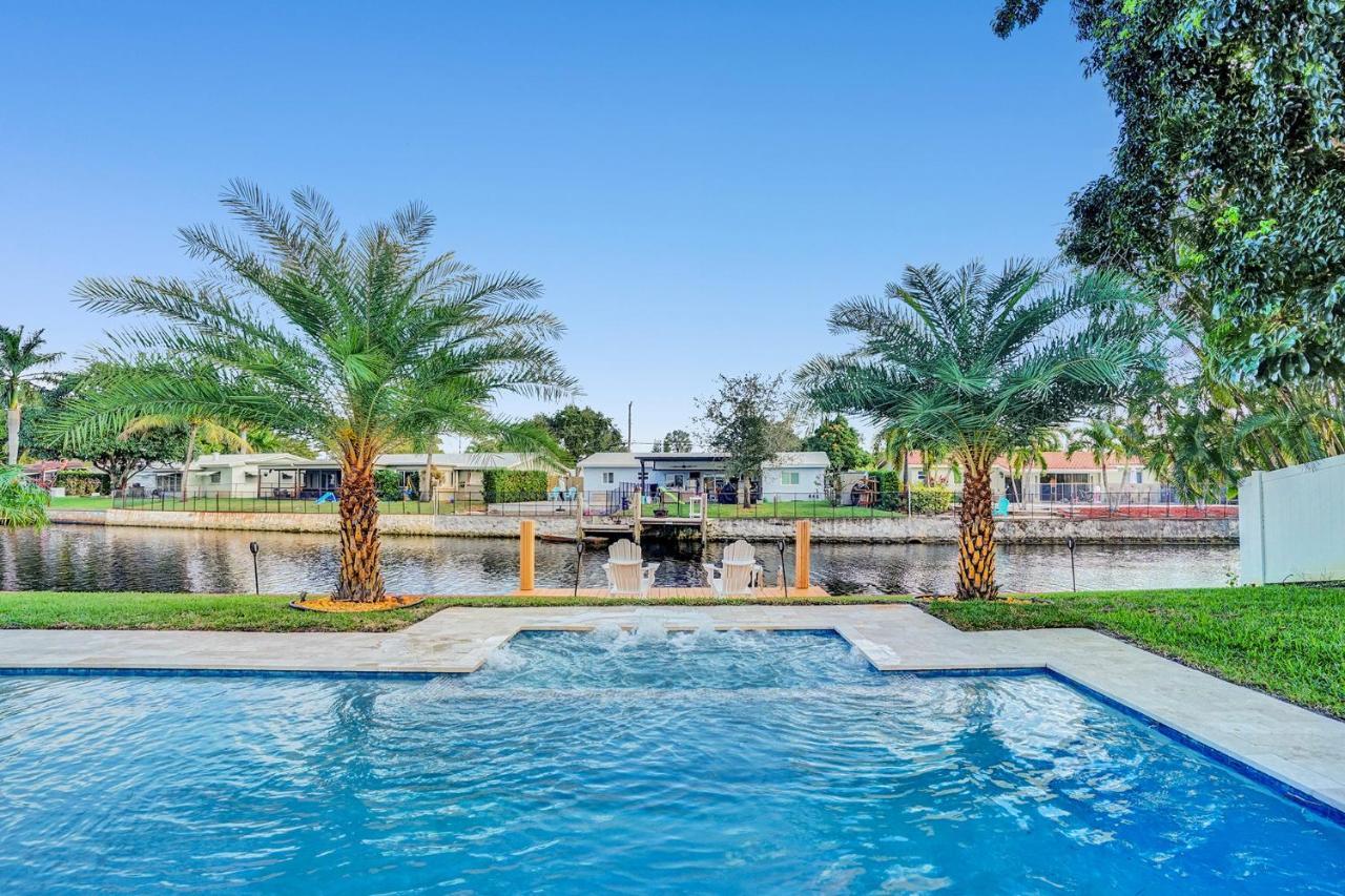 Holiday home New! Waterfront Heated Pool & Jacuzzi 2 Mi To - Fishing Pier Relaxing & Hammock Fort Lauderdale