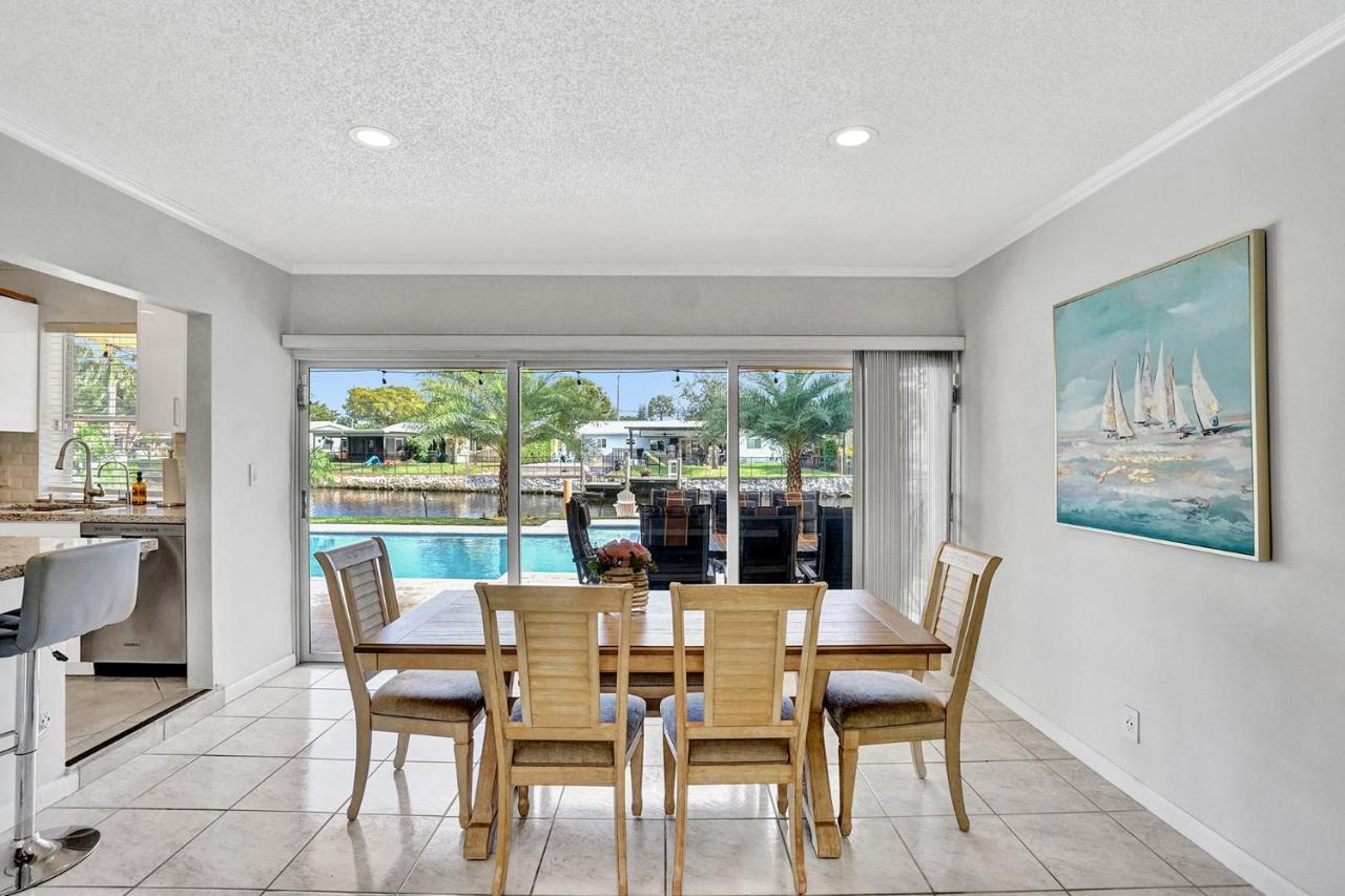 New! Waterfront Heated Pool & Jacuzzi 2 Mi To - Fishing Pier Relaxing & Hammock Holiday home Fort Lauderdale