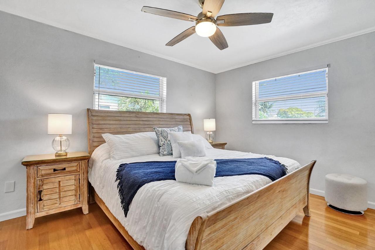 New! Waterfront Heated Pool & Jacuzzi 2 Mi To - Fishing Pier Relaxing & Hammock * Fort Lauderdale