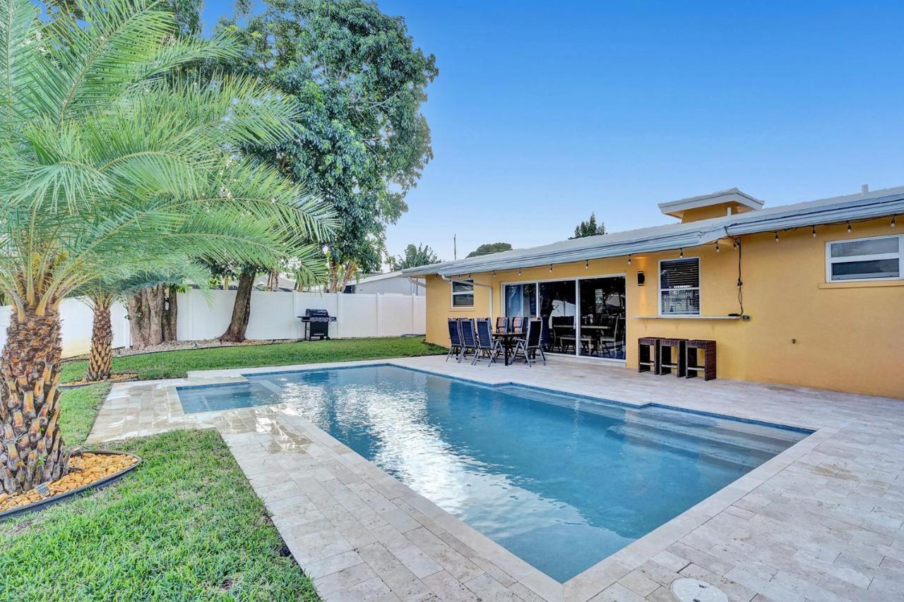 New! Waterfront Heated Pool & Jacuzzi 2 Mi To - Fishing Pier Relaxing & Hammock Holiday home
