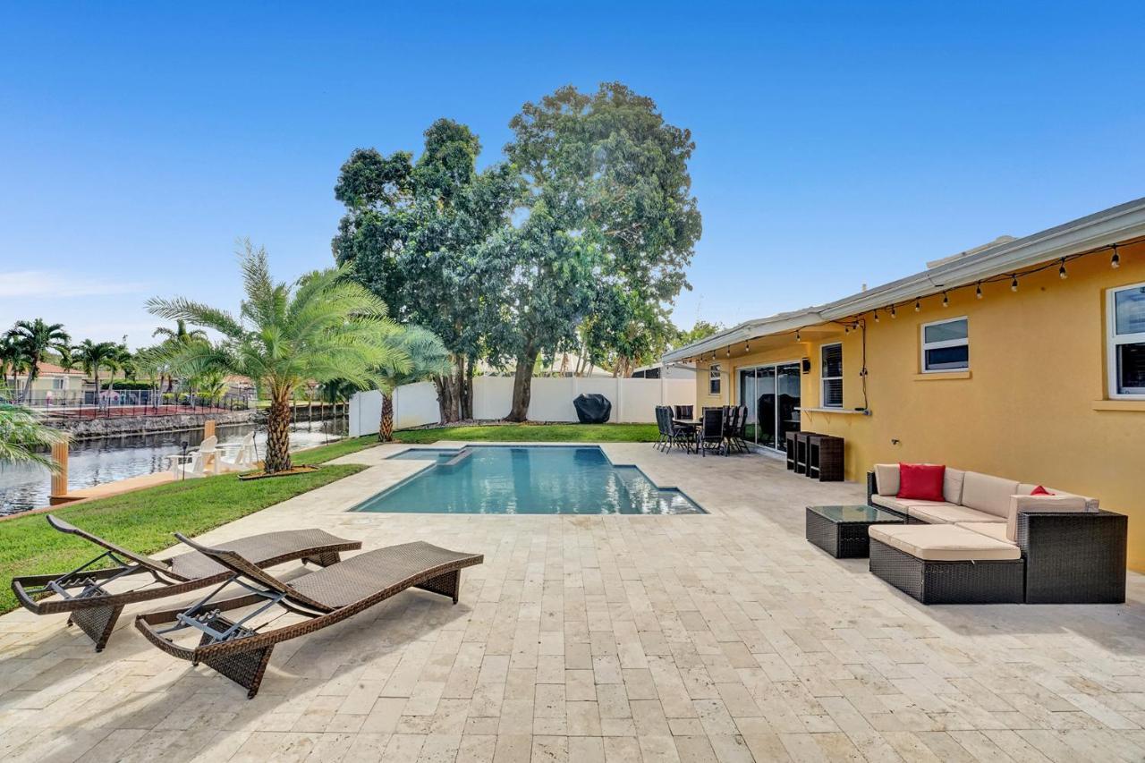 New! Waterfront Heated Pool & Jacuzzi 2 Mi To - Fishing Pier Relaxing & Hammock * Fort Lauderdale