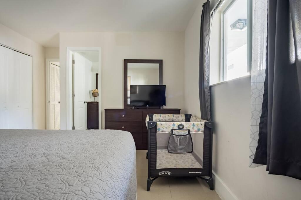 A2 - Endless Summer Vacation - 3 Bedroom Close To Casino Apartment *