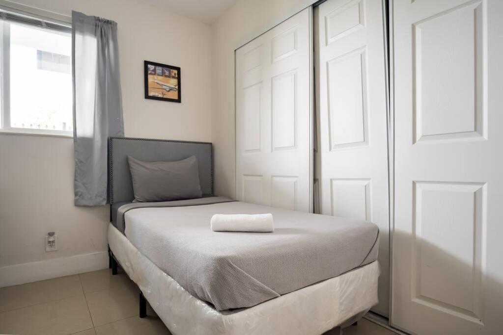 A2 - Endless Summer Vacation - 3 Bedroom Close To Casino Apartment Fort Lauderdale
