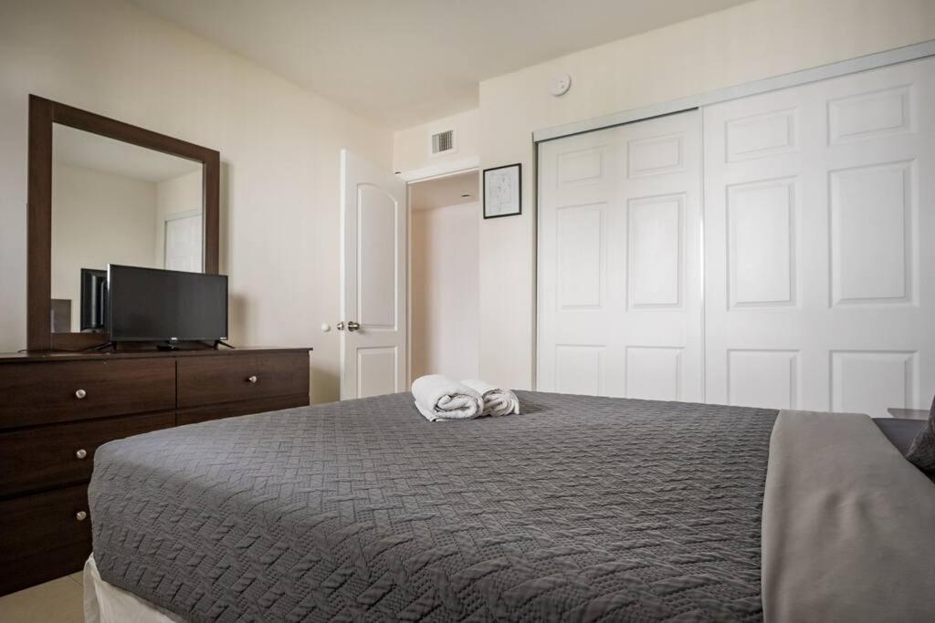 Apartment A2 - Endless Summer Vacation - 3 Bedroom Close To Casino *