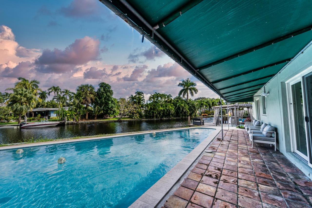 Villa Waterfront Salt Wtr Pool Near *