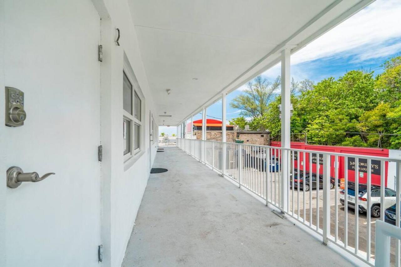 The Purple Pelican Beachfront With Ocean Balcony Unit 3 Fort Lauderdale