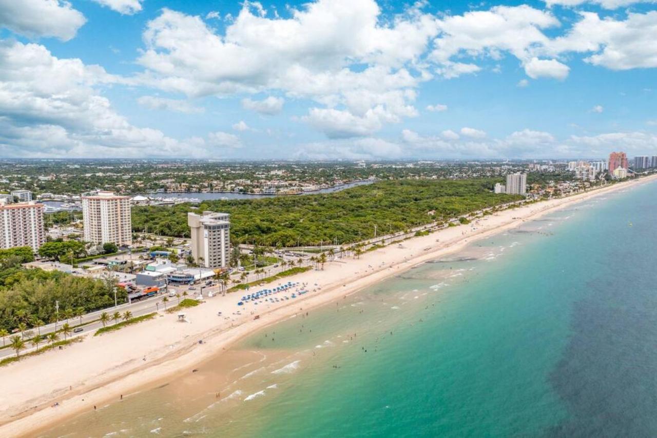 The Purple Pelican Beachfront With Ocean Balcony Unit 3 Holiday home Fort Lauderdale