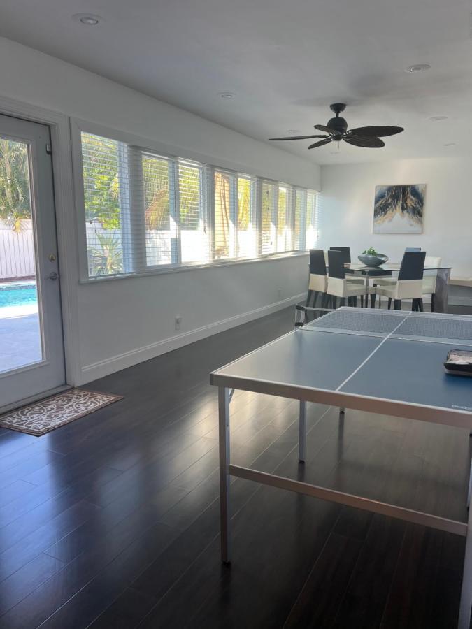 Villa Gorgeous Open Concept 4 Bedroom With Heated Pool And Lounge Area