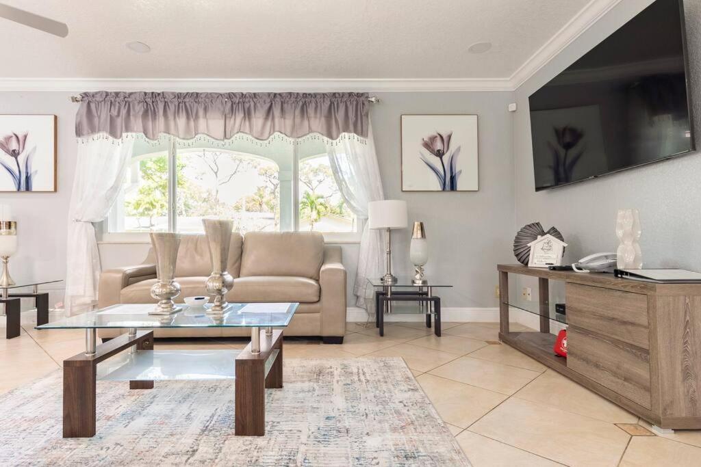 Garden View - Elite Staycation Fort Lauderdale