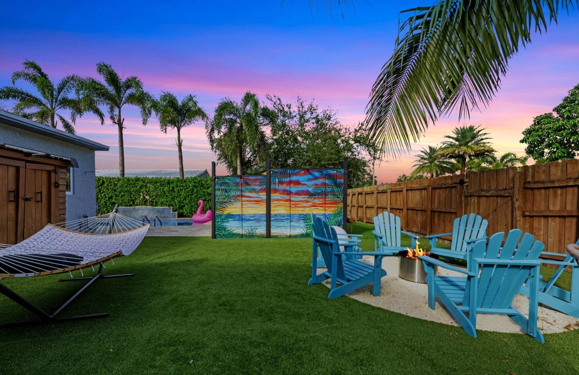 Villa Palms Retreat! Giant Heated Pool-hottub-firepit-5min2beach-pets-ev Chgr Fort Lauderdale