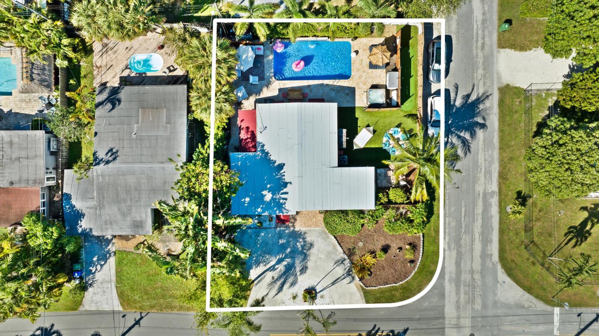 Palms Retreat! Giant Heated Pool-hottub-firepit-5min2beach-pets-ev Chgr Fort Lauderdale