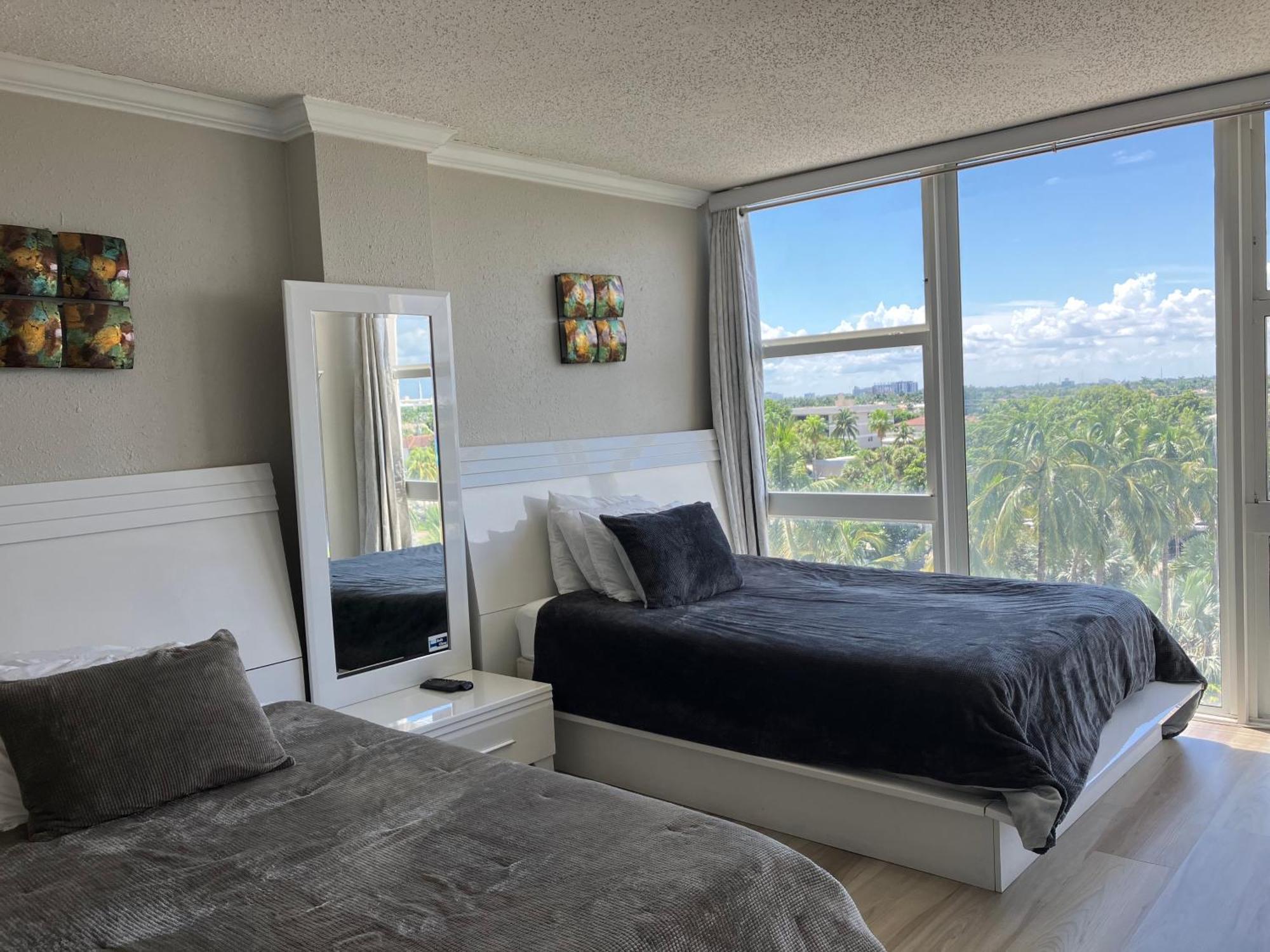Oceanview Resort: Lauderdale Beachfront Corner *