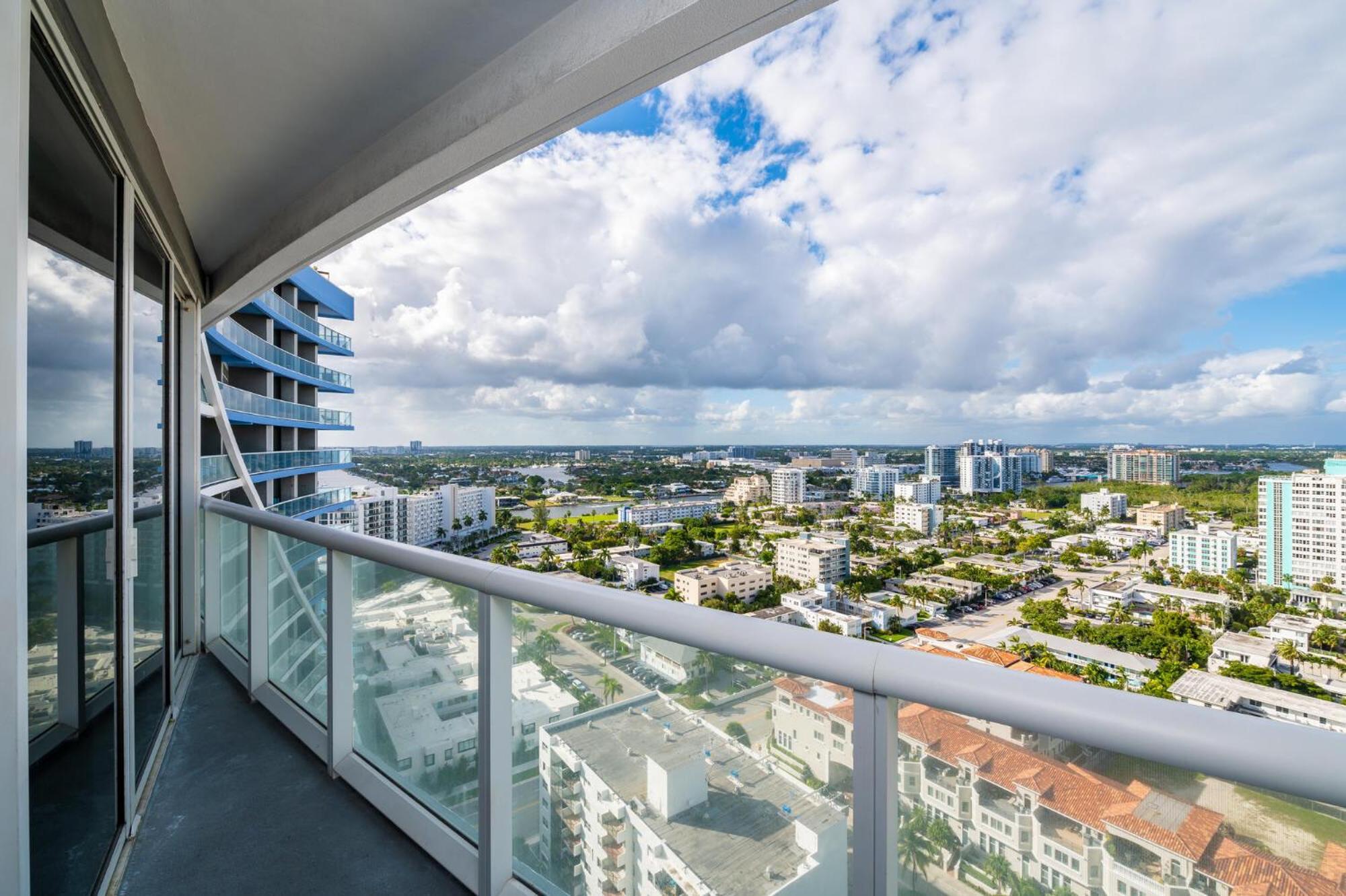 High Floor Luxury 2br 2ba, Sleeps 6, Access - Horizon By Homestakes Aparthotel Fort Lauderdale