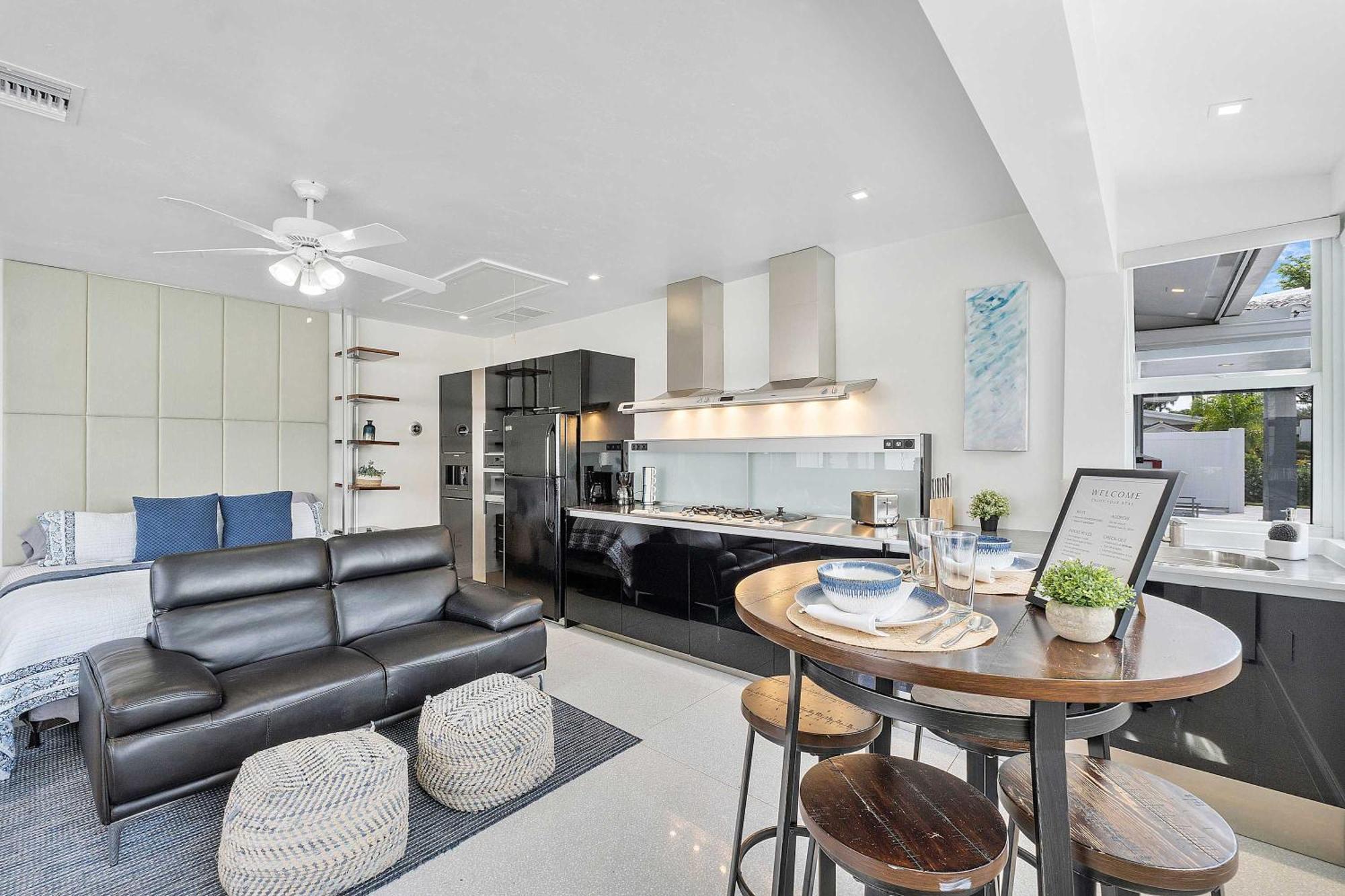 Spacious In The Heart Of Ftl Hot Tub Holiday home *