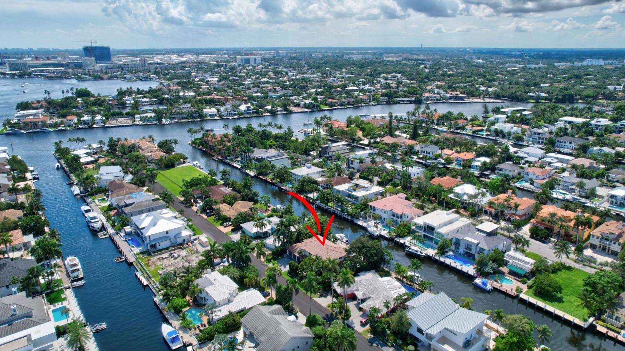 Casa de férias Elegant Waterfront Estate 6br- 6.5ba *