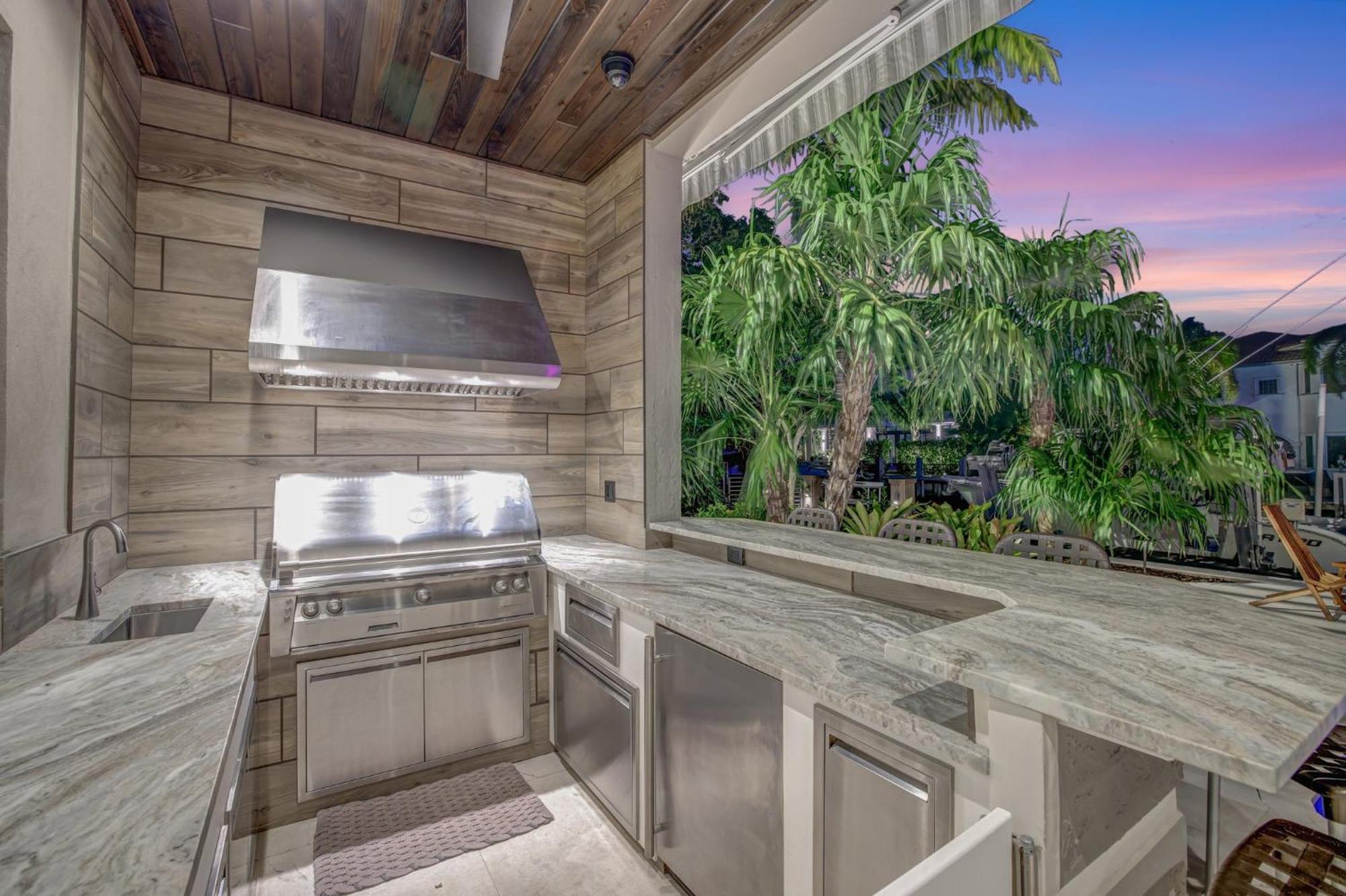Elegant Waterfront Estate 6br- 6.5ba Casa de férias Fort Lauderdale