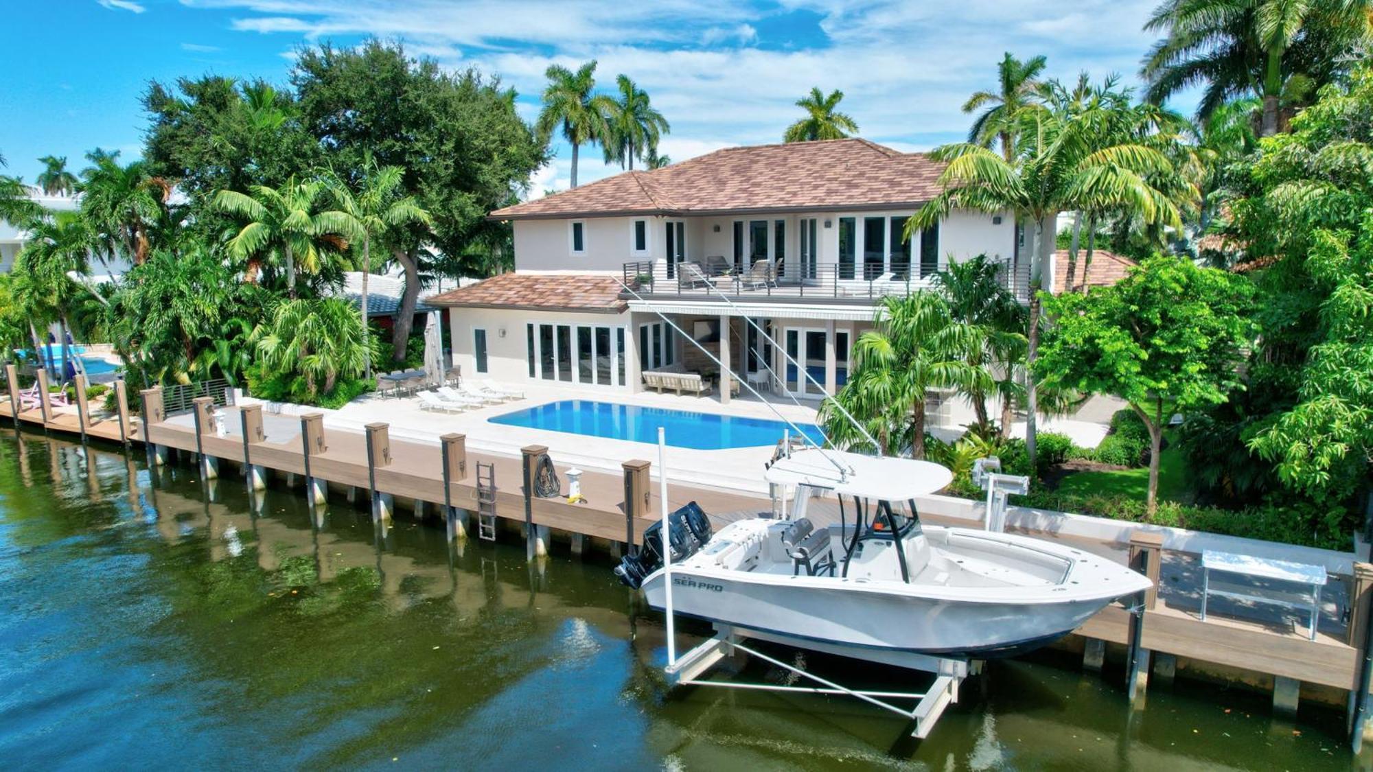 Elegant Waterfront Estate 6br- 6.5ba Casa de férias Fort Lauderdale