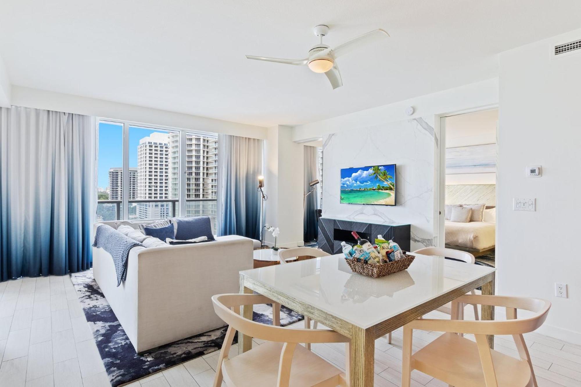 2 Bedroom Luxury With Amenities Apartment *