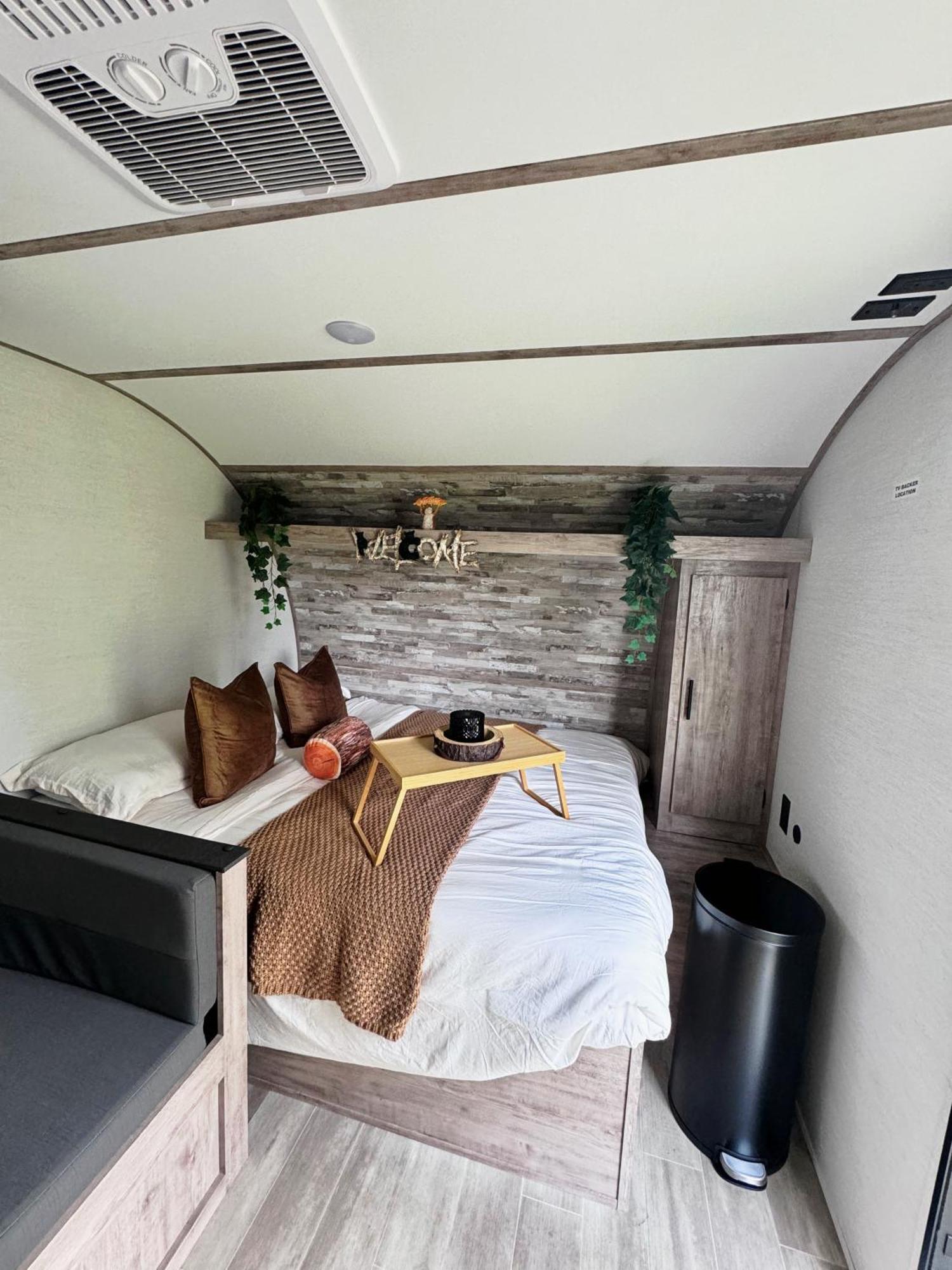 Cozy Rv Trailer * Fort Lauderdale