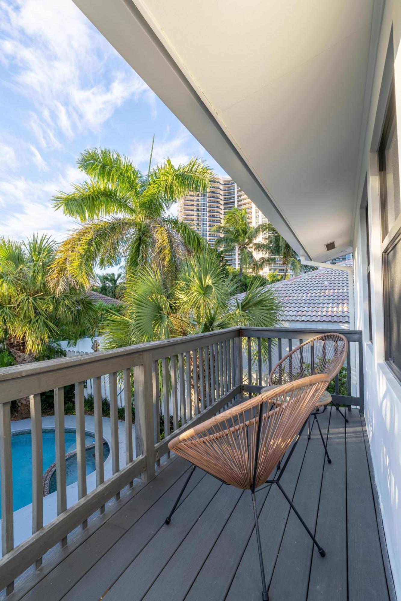 Casa de férias 4 Bed/4,5 Bath House Lauderdale