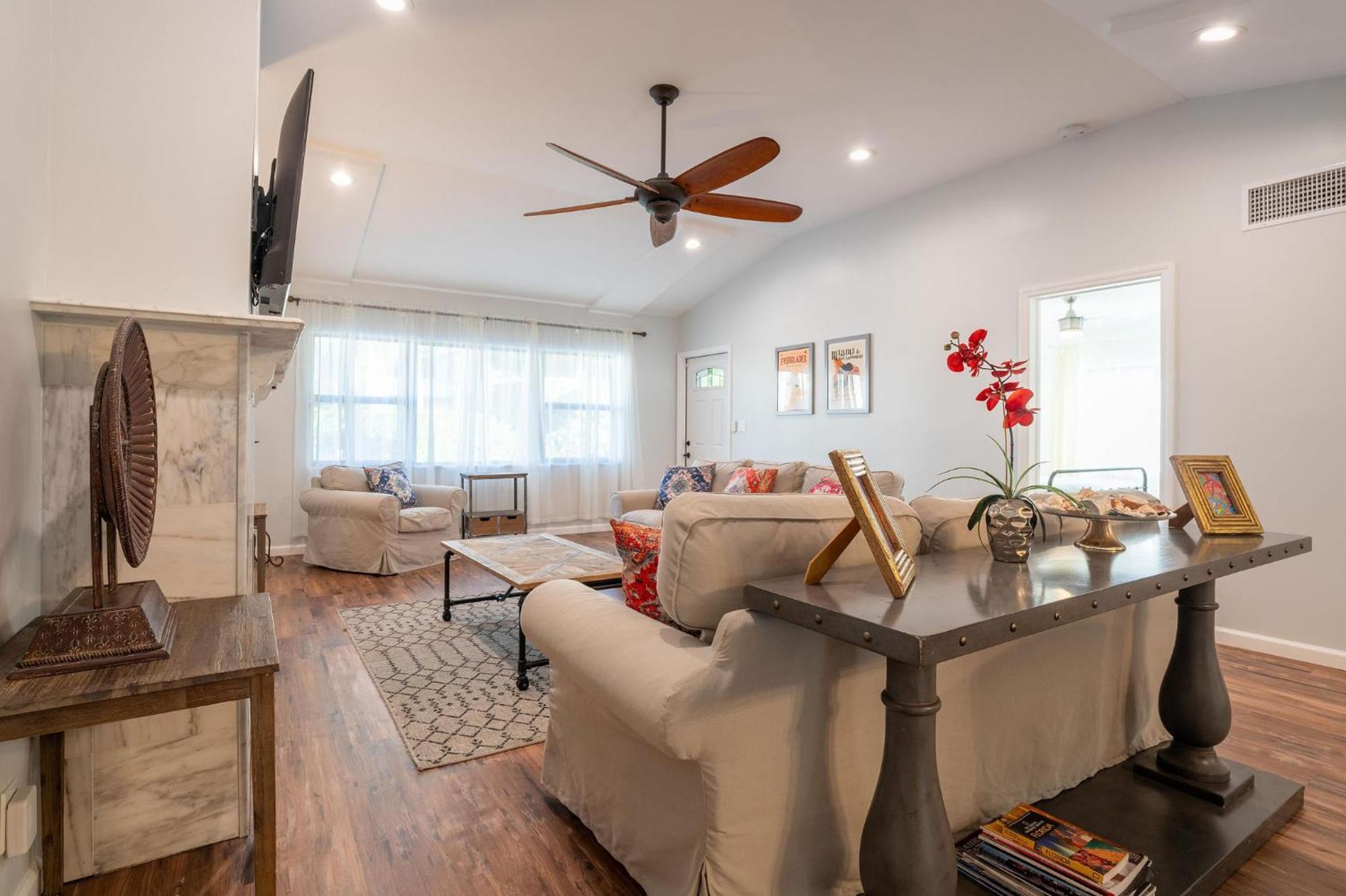 Casa de férias 4 Bed/4,5 Bath House Lauderdale *
