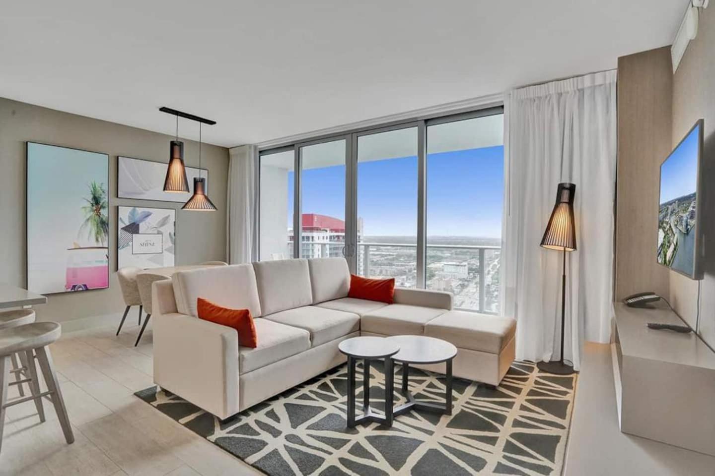 Apartment Amazing At H House Hollywood