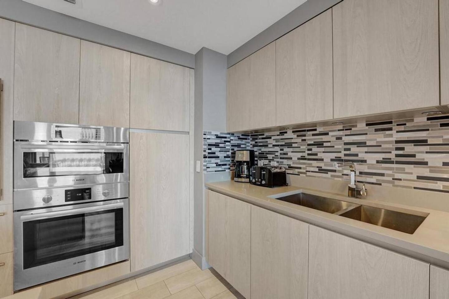 Apartment Amazing At H House