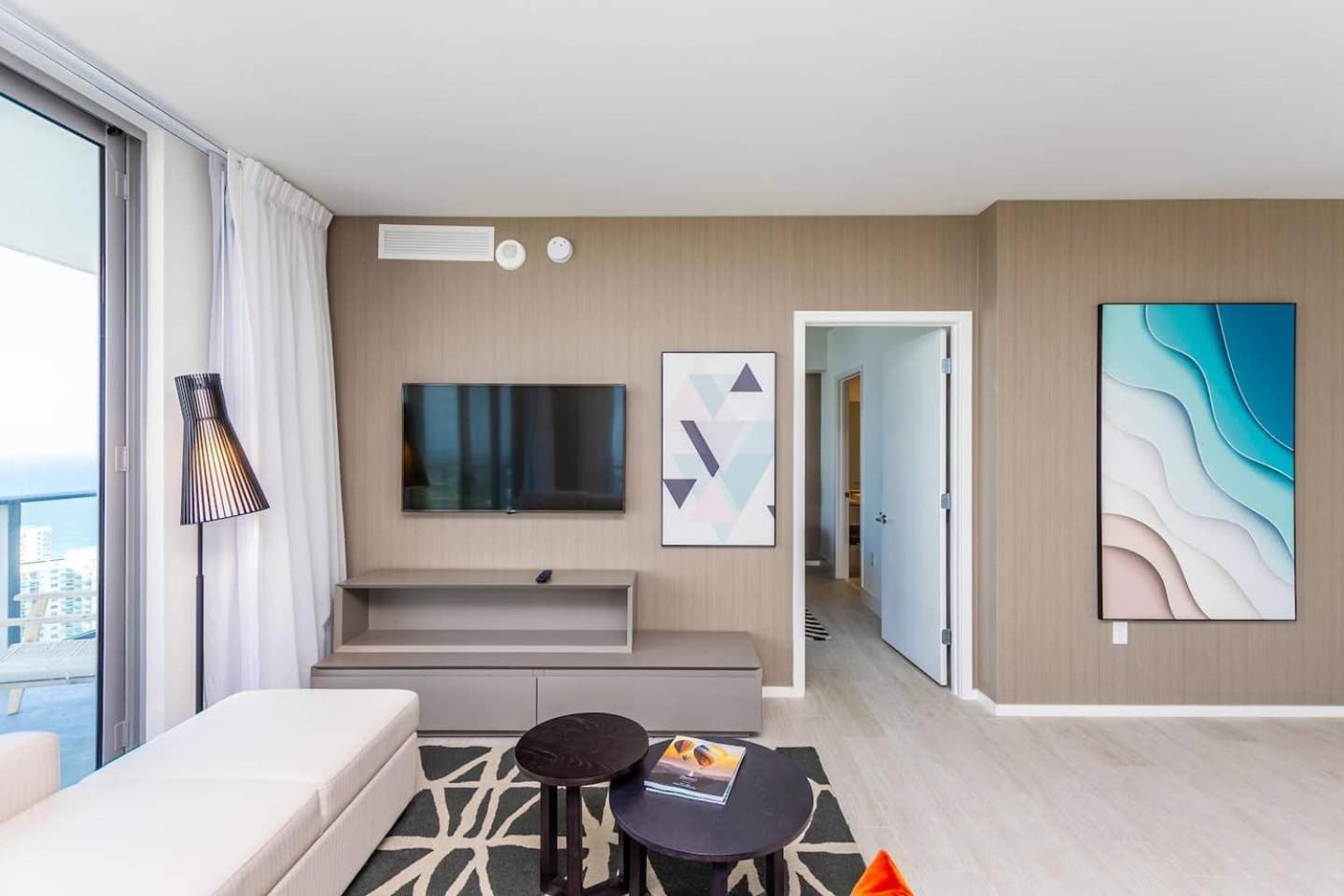 Apartment Amazing At H House Hollywood