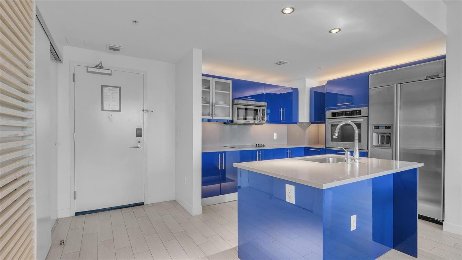 Apartment Luxurious Two-bedroom At W Lauderdale *