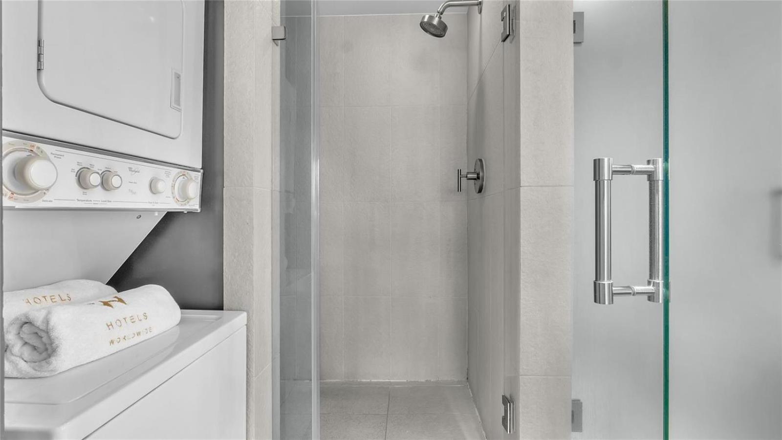 Luxurious Two-bedroom At W Lauderdale Apartment