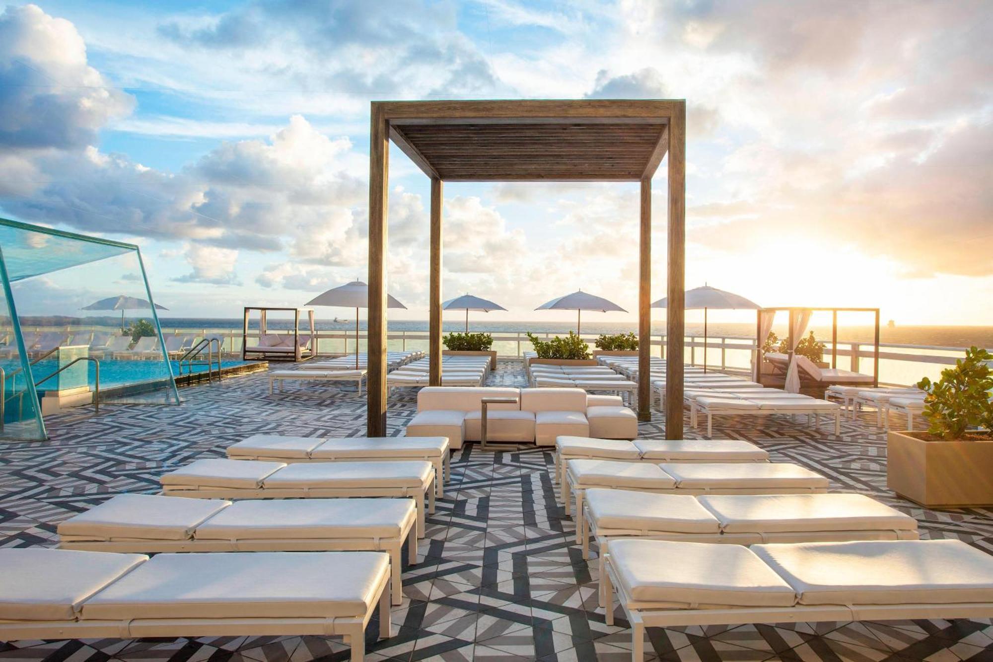 Luxurious Two-bedroom At W Lauderdale