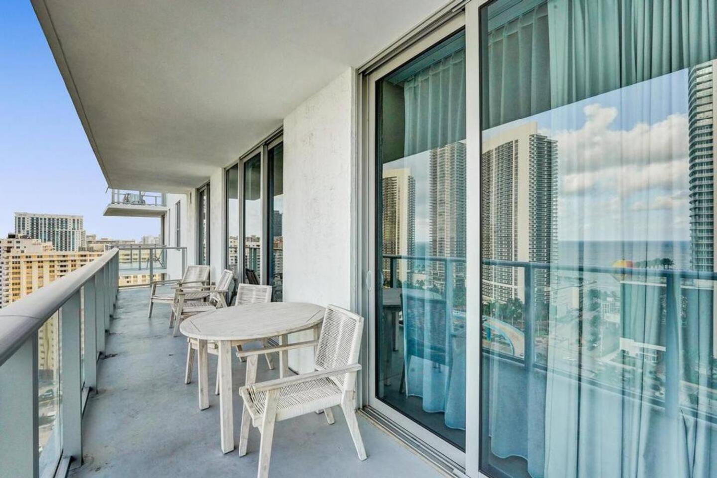 Apartment Amazing At H House Hollywood