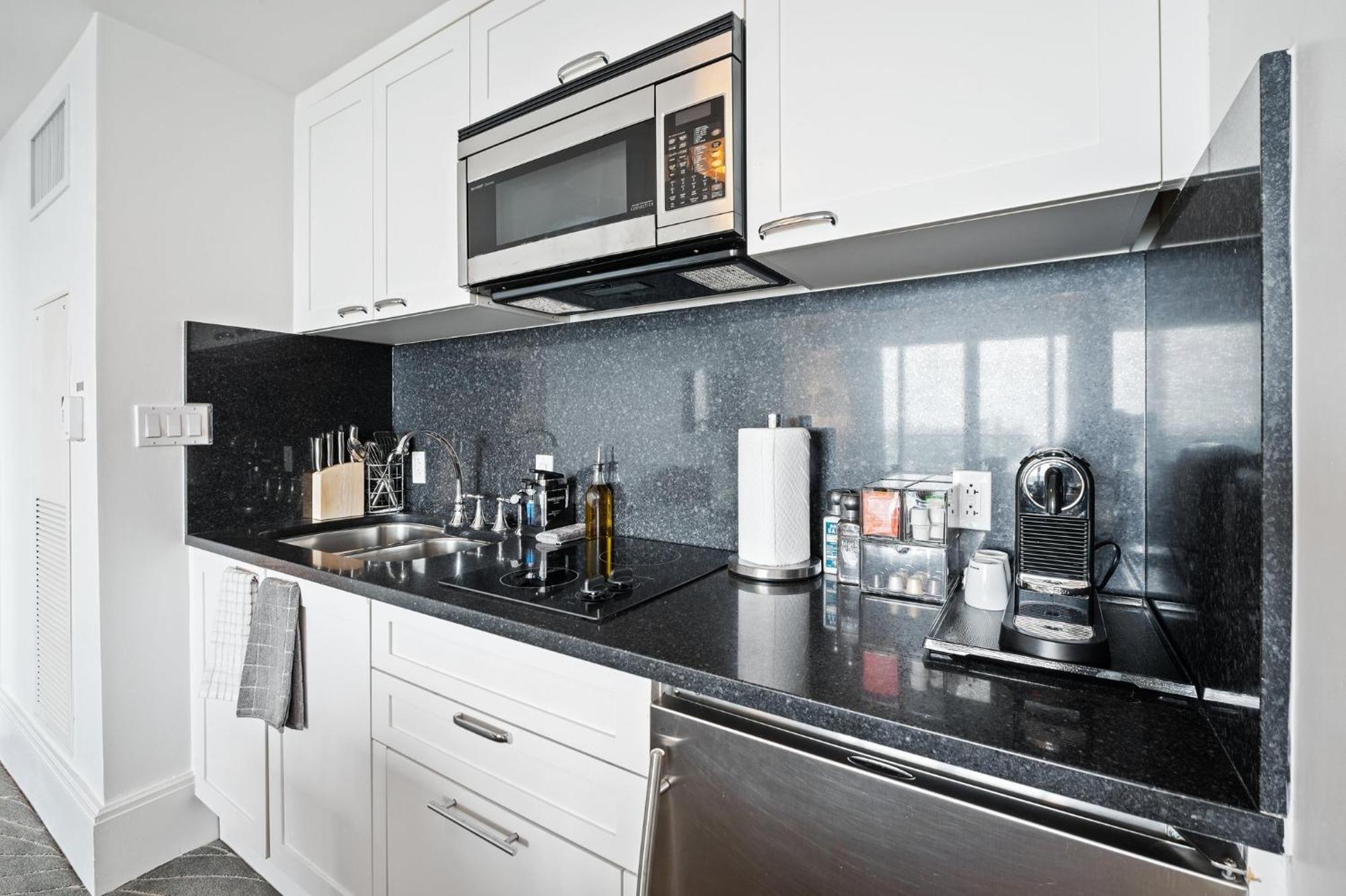 Apartment Beachfront Ritz-carlton Luxury 1br