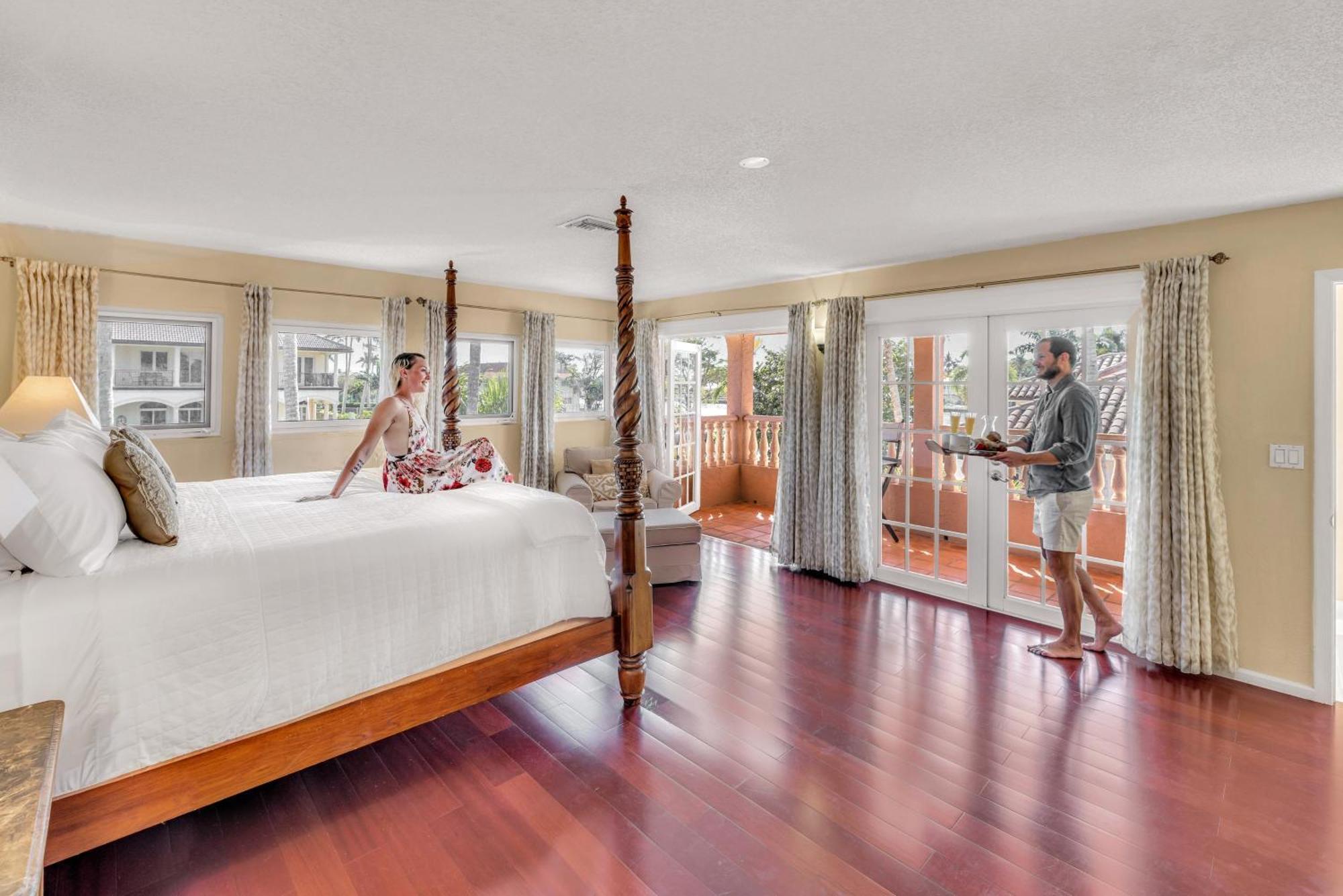Walk To Waterfront Heated Pool Pelican Key Residences Holiday home Fort Lauderdale