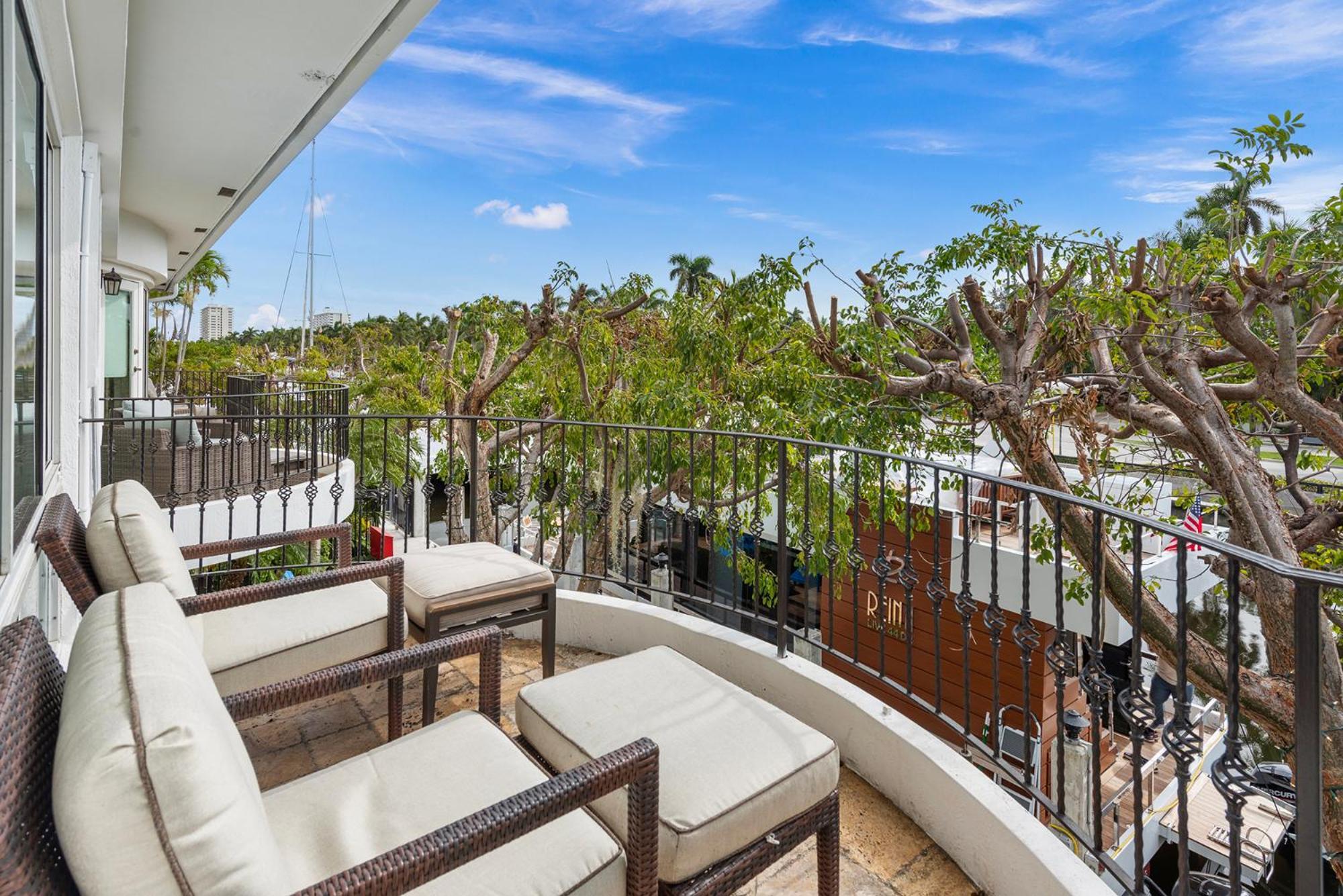 Isle Of Venice And Marina Aparthotel
