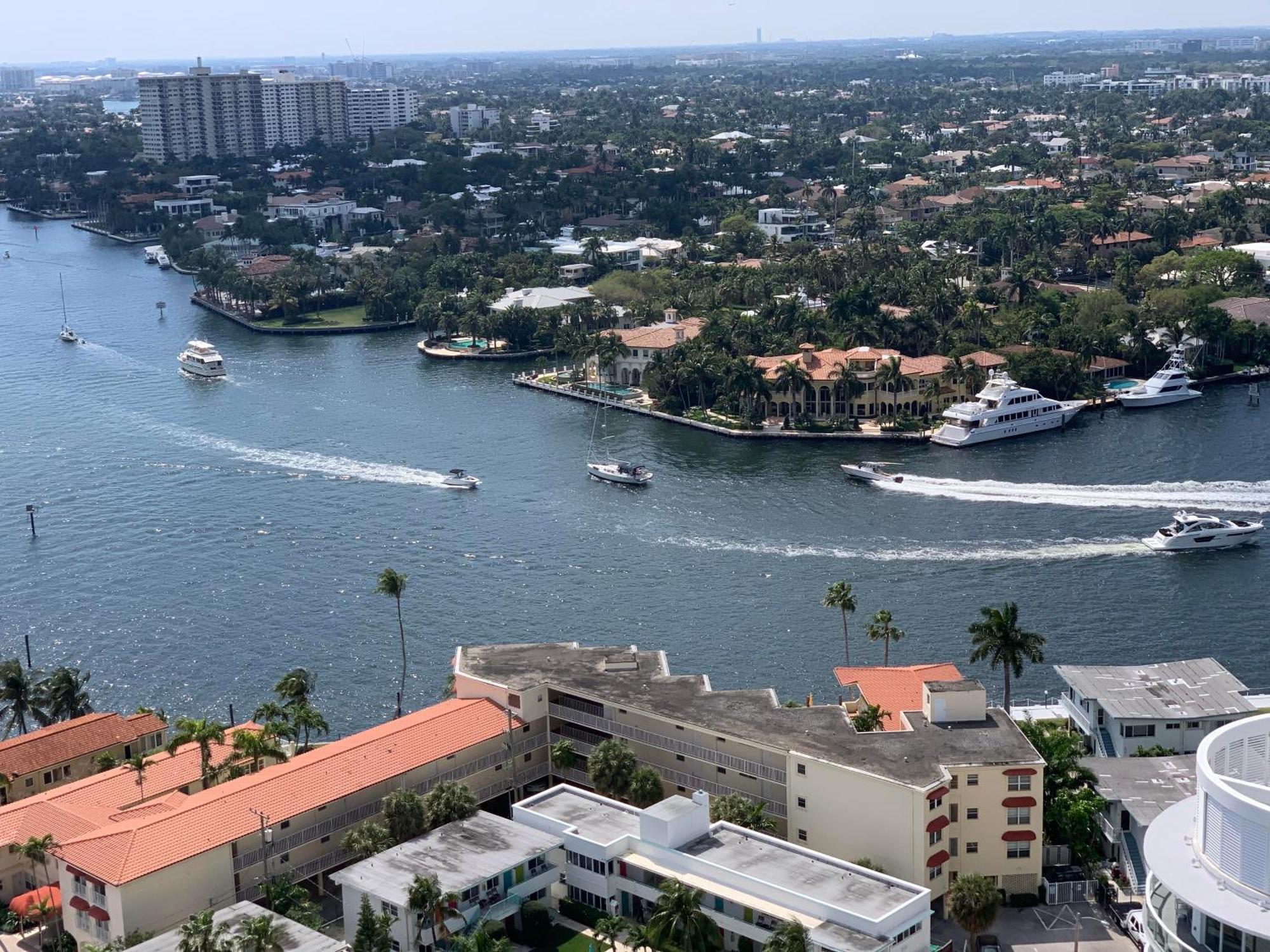 23rd Floor W 2br With Den, Ocean Views, Sleeps 8 Apartment *