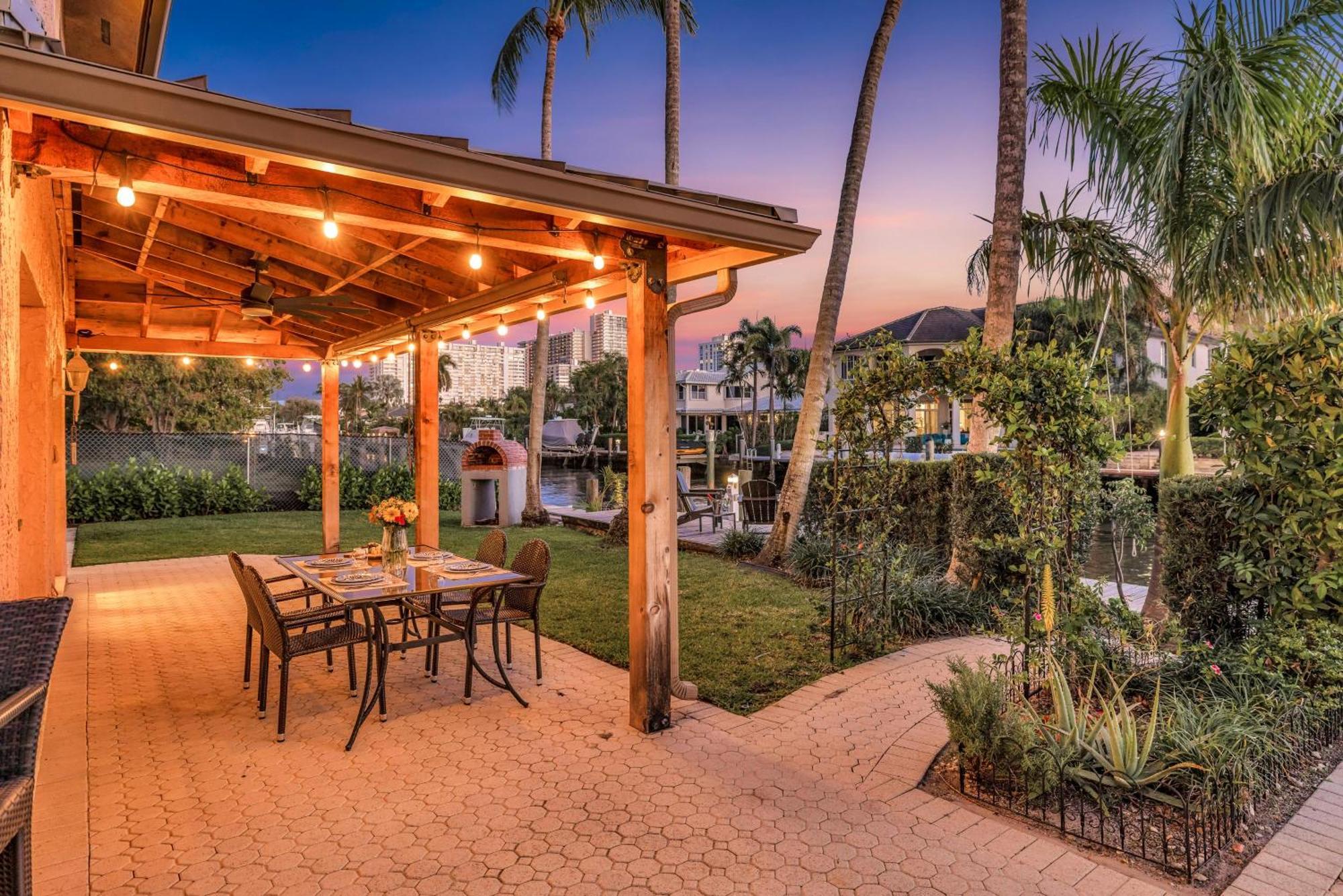 Walk To Waterfront Heated Pool Pelican Key Residences * Fort Lauderdale